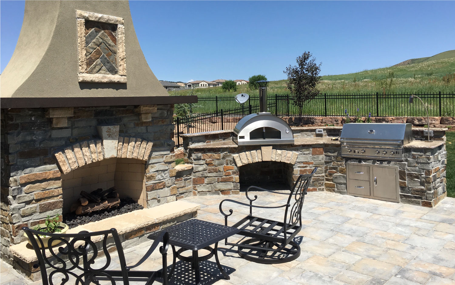 Custom Outdoor Patio and Fireplace Design